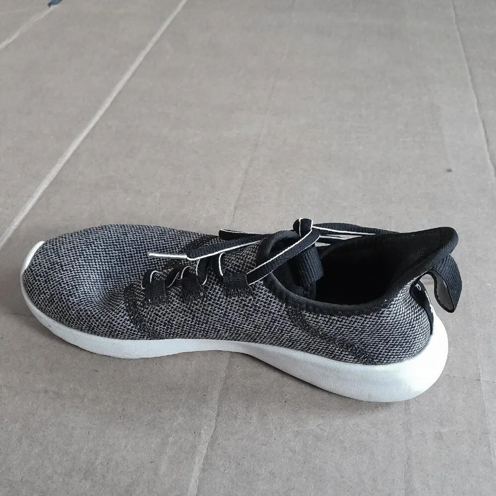 Adidas Women’s Ortholite Gray and white shoes Size 5.5